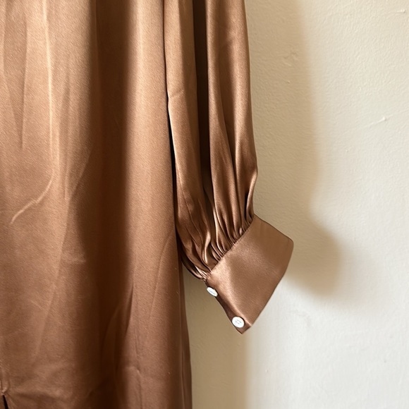 Dress - Picture 2 of 9